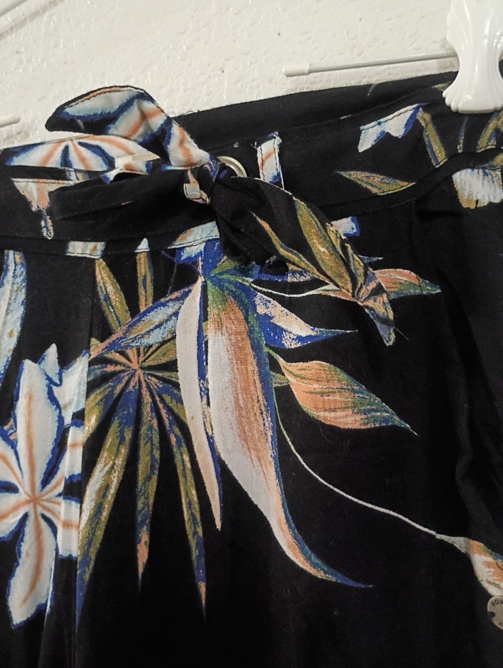 Roxy Waterfall Light Culottes - Picture 4 of 9